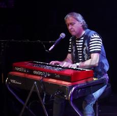 Steve Hutchinson keyboards The Animals