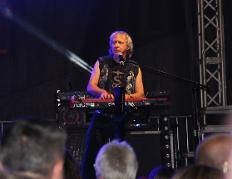 Stevie Hutch keyboard player UK Legends